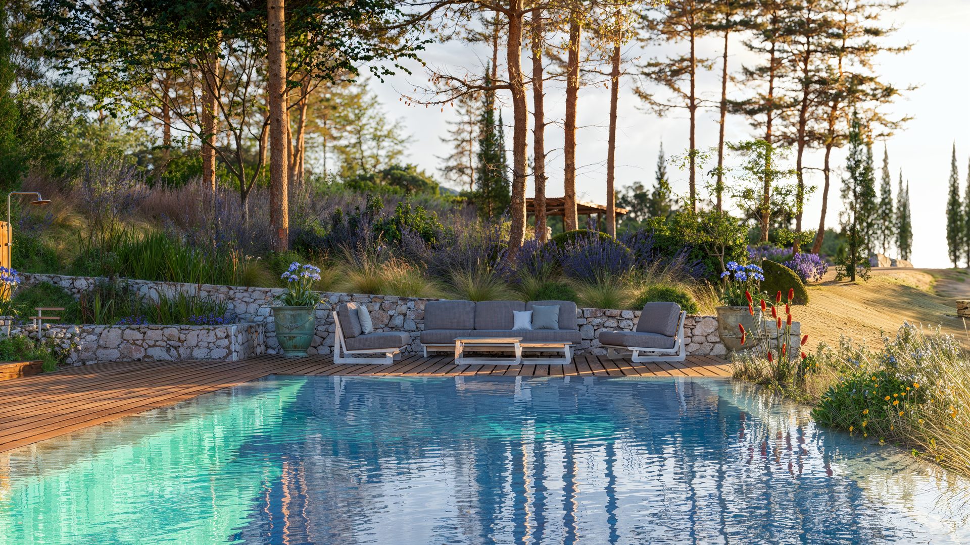 en-equilibre-13-piscine-belvedere-salon