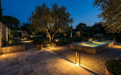 Éclairage de jardin : concevoir la mise en lumière d&rsquo;un extérieur d&rsquo;exception en Provence
