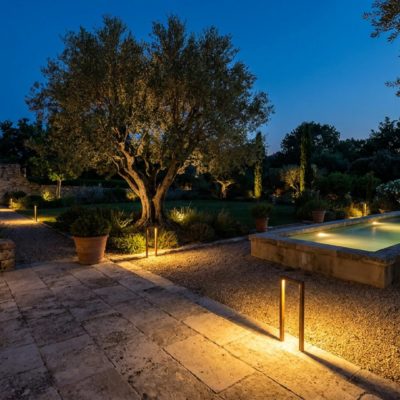 Éclairage de jardin : concevoir la mise en lumière d’un extérieur d’exception en Provence